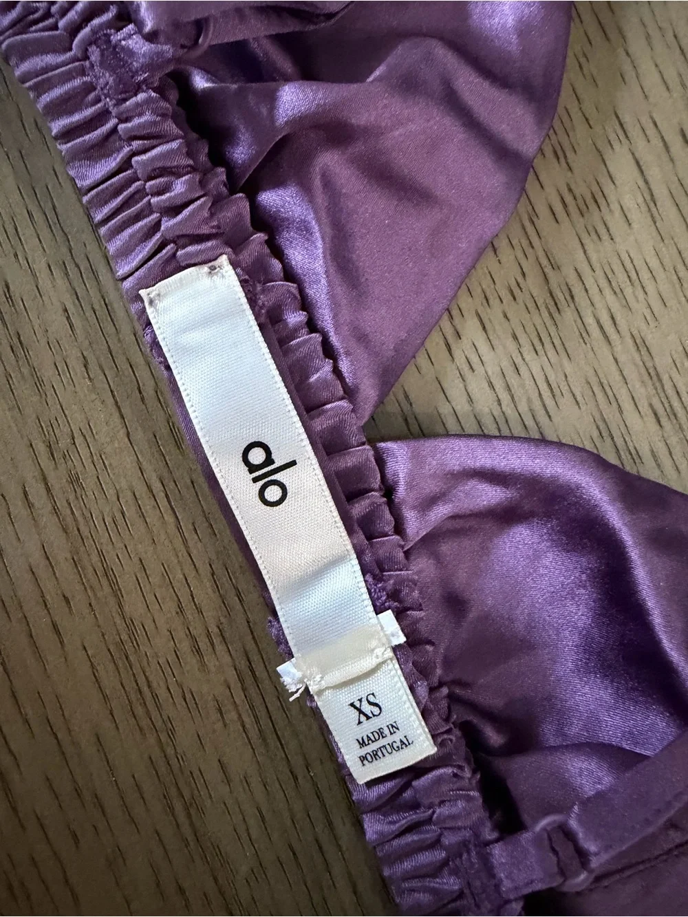 ALO Yoga smooth satin